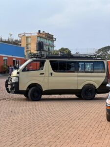 4x4 car for gorilla trekking Uganda
